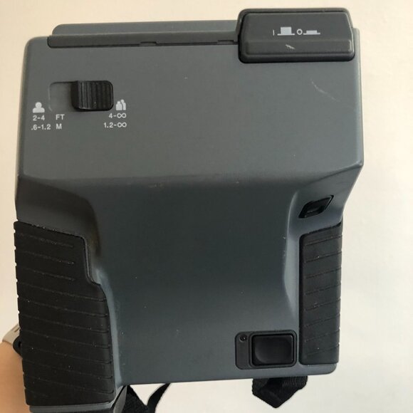 Vintage Polaroid 600 Impulse Instant Camera From UK - Picture 3 of 7